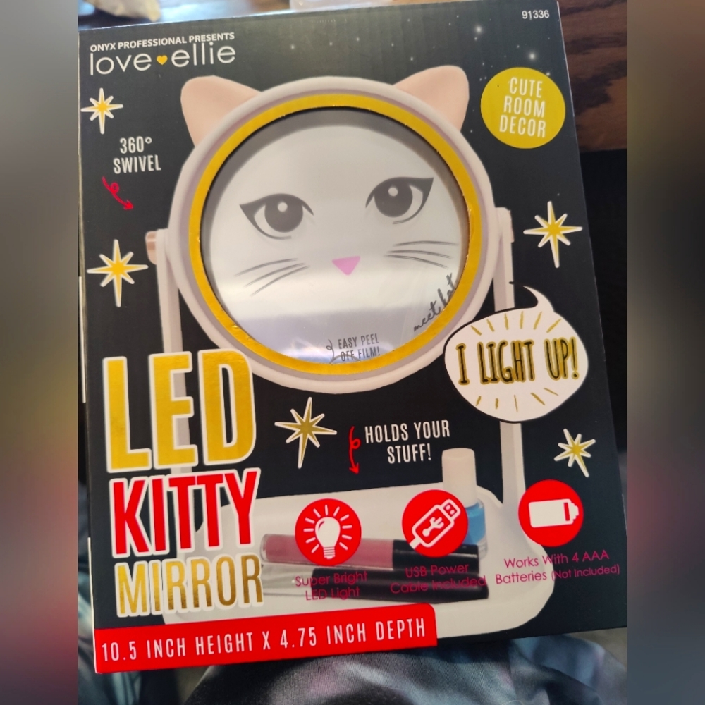 Love Ellie LED Kitty Mirror